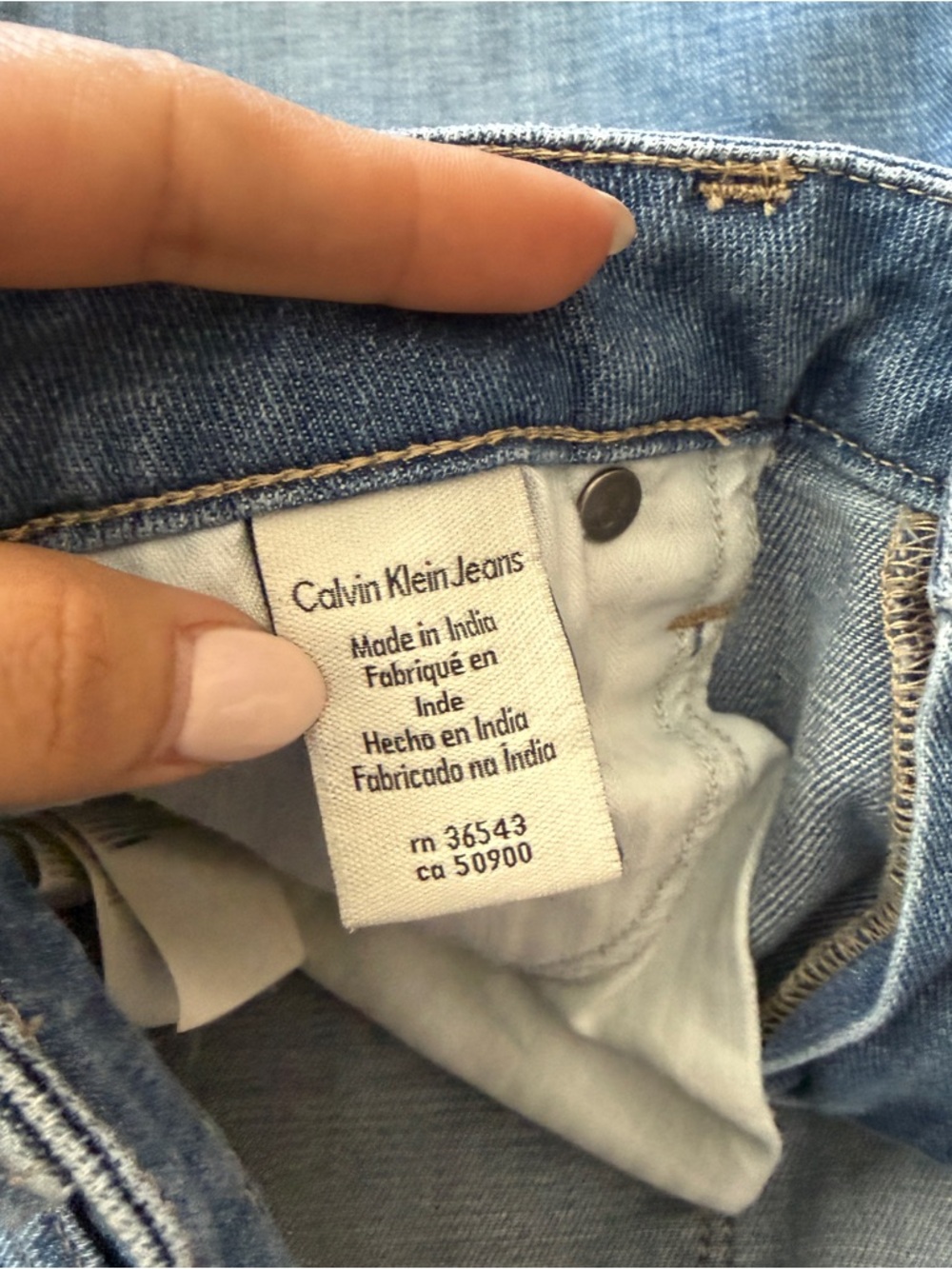 Calvin Klein Jeans Boyfriend Fit Light Wash Relaxed Denim Jeans Women’s Size 6 - Picture 6 of 9